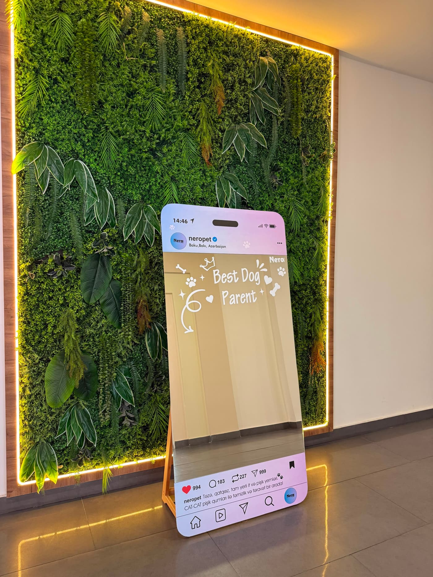 Neropet — Instagram foto-güzgü stendi — Reklam çapı, Print Group Bakı