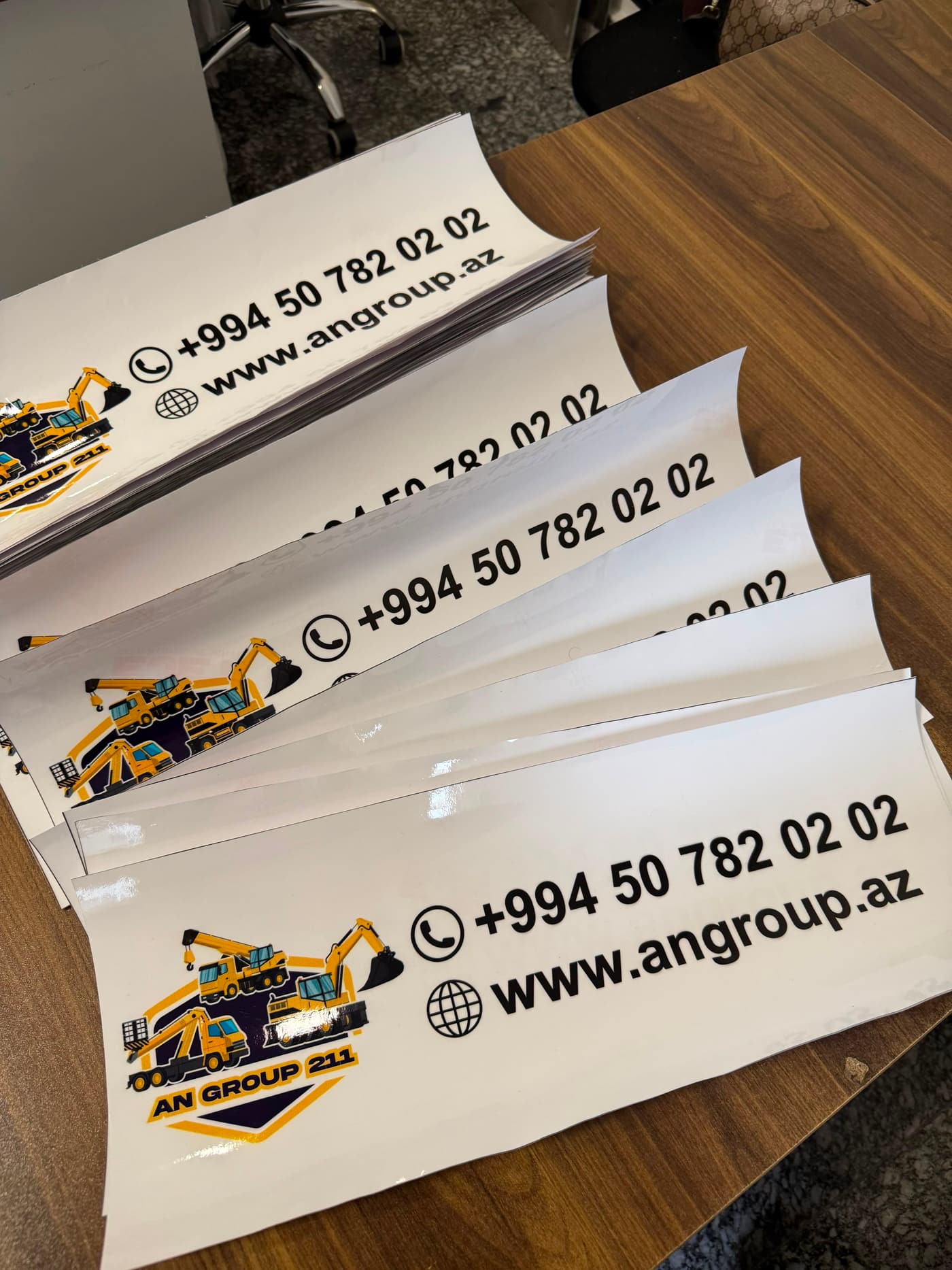 AN Group — vinil stikerlər — Mətbəə çapı, Print Group Bakı